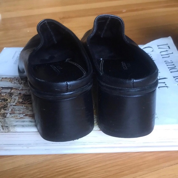 Liz Claiborne Leather Mules - Picture 4 of 7